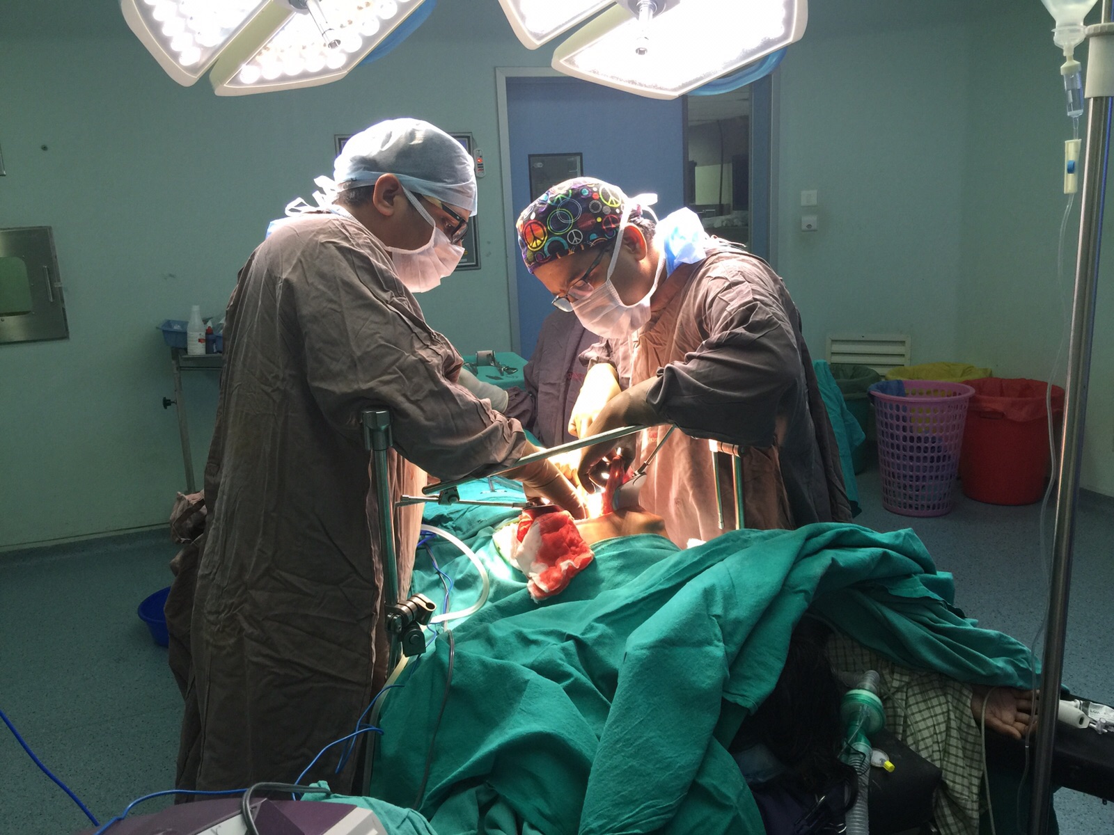 dr-anandakumar-gastroenterologist-2